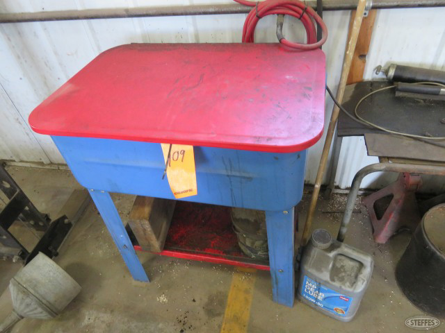 Parts washer with brushes, 110V pump